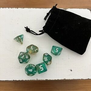 Set Of 7 Dice &‎ Velvet Carry Bag Sparkly Green & Gold